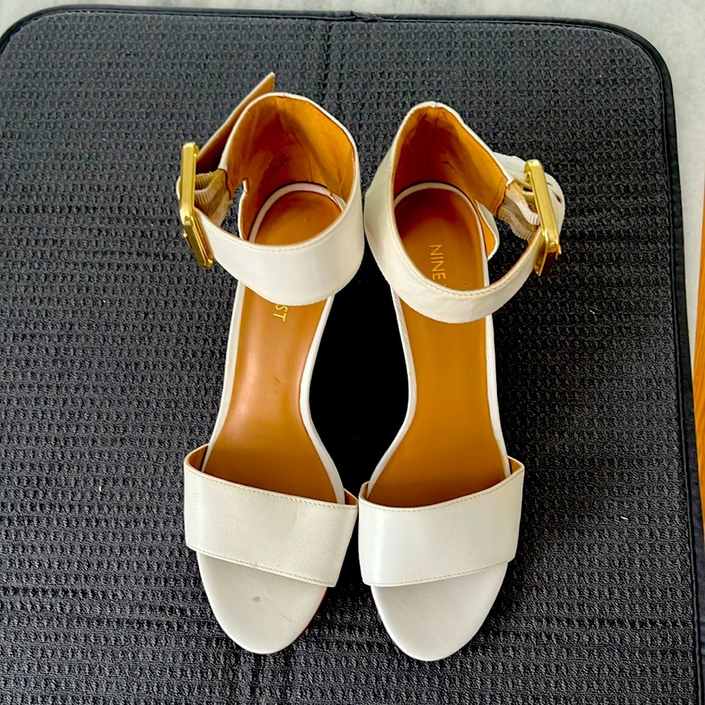 Nine West size 8 white leather sandals